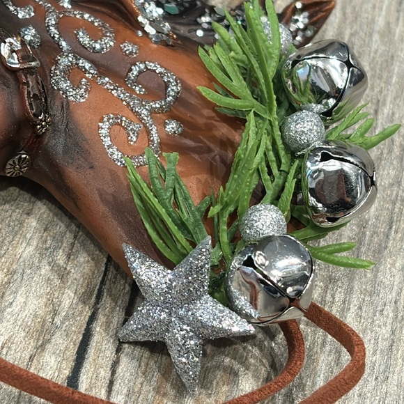 Holiday Horses: “Sleigh Bells" design. Decorated horse Christmas ornament - Picture 6 of 12